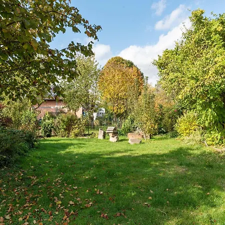 Charmantes Mit Eigenem Garten Niederaula