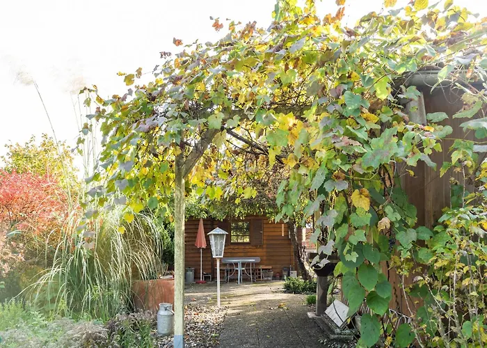 Charmantes Mit Eigenem Garten Niederaula