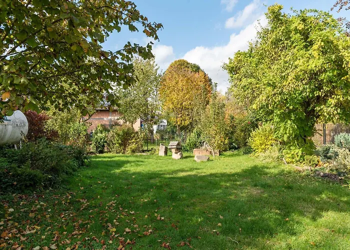 Charmantes Mit Eigenem Garten Niederaula